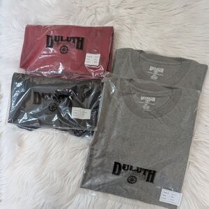Duluth Trading Co Men's Red and Gray Short Sleeve Tees